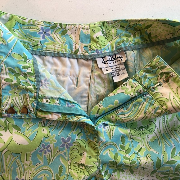 Lilly Pulitzer Green and Blue Tropical Capri Pants Size 4 - Picture 5 of 6